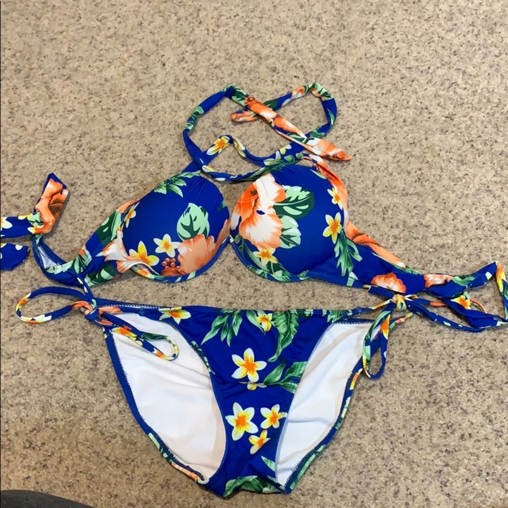 hawaiian flower bikini